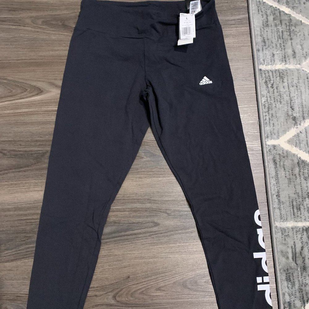 Essentials High-Waisted Logo Leggings (Large)